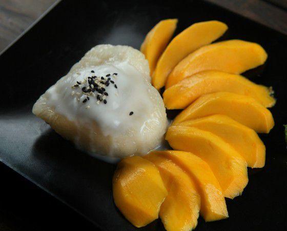 Image: STICKY RICE WITH MANGO